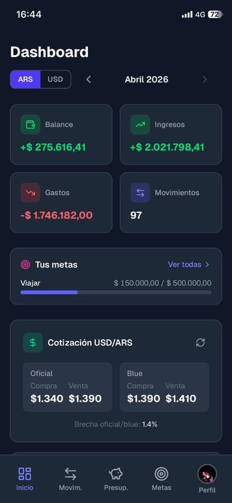 Dashboard MiPlatita con balance, ingresos y gastos del mes